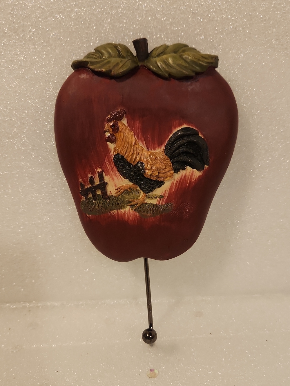 Rust Red Rooster Apple Wall Hook - Unbranded